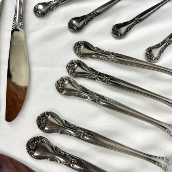 Vintage Wallace Plantation Stainless Flatware 18 pc Lot Teaspoons Forks Knives - Picture 9 of 11